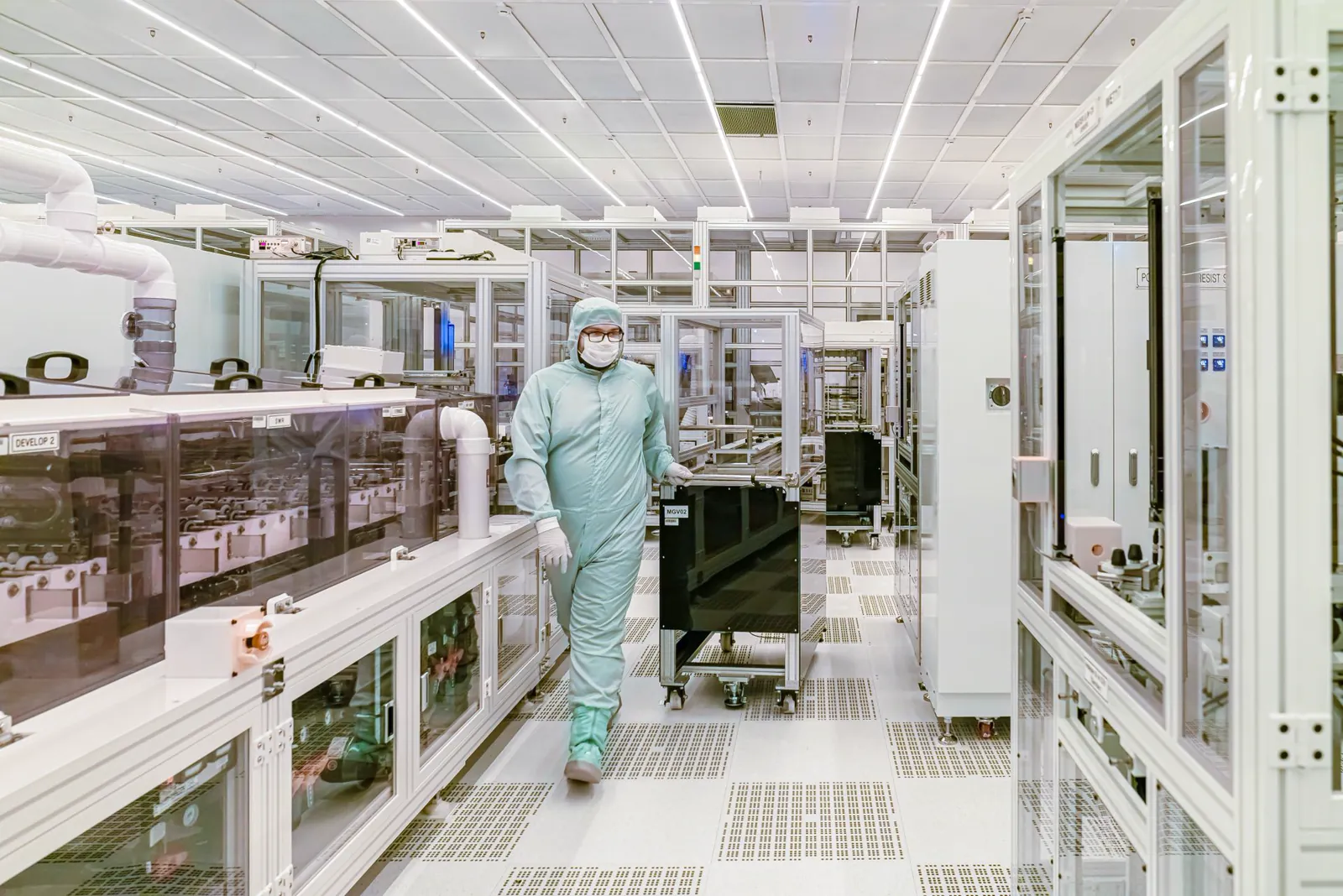 Commercial-use reference photograph of a controlled cleanroom process environment
